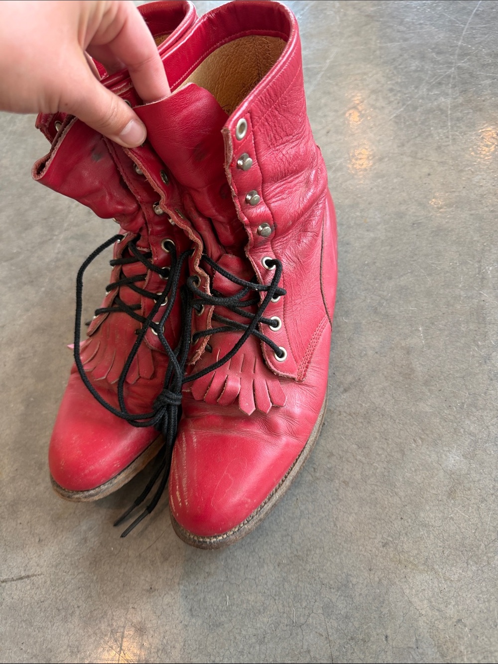 Women’s red leather Justin boots - Picture 2 of 5
